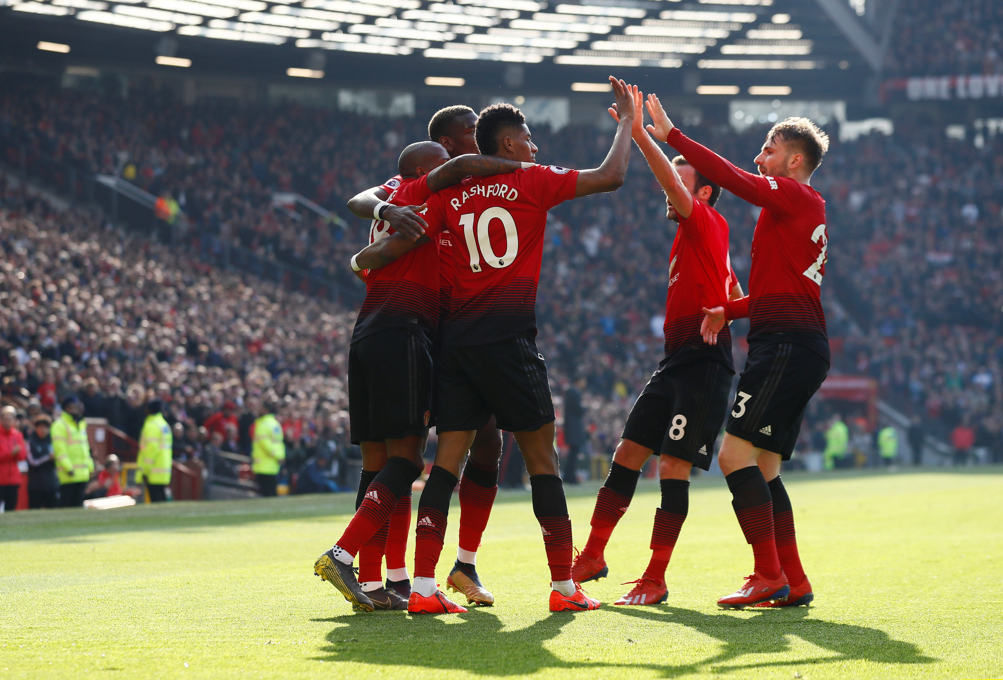 中跻身前三 中跻身前三